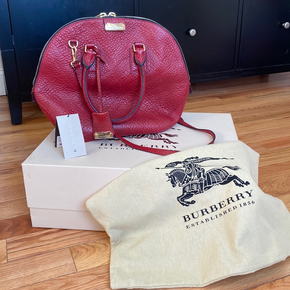 🎉PRICE DROP🎉 Burberry Grain Check Medium Orchard Bowling Bag in Military Red